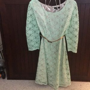 Great semi-formal lace dress